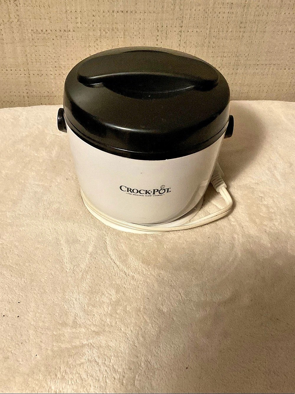 Crock-Pot Little Dipper Mini Slow Cooker White & Black